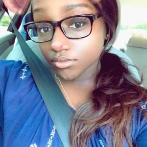 Meet your Posher, Vanessa